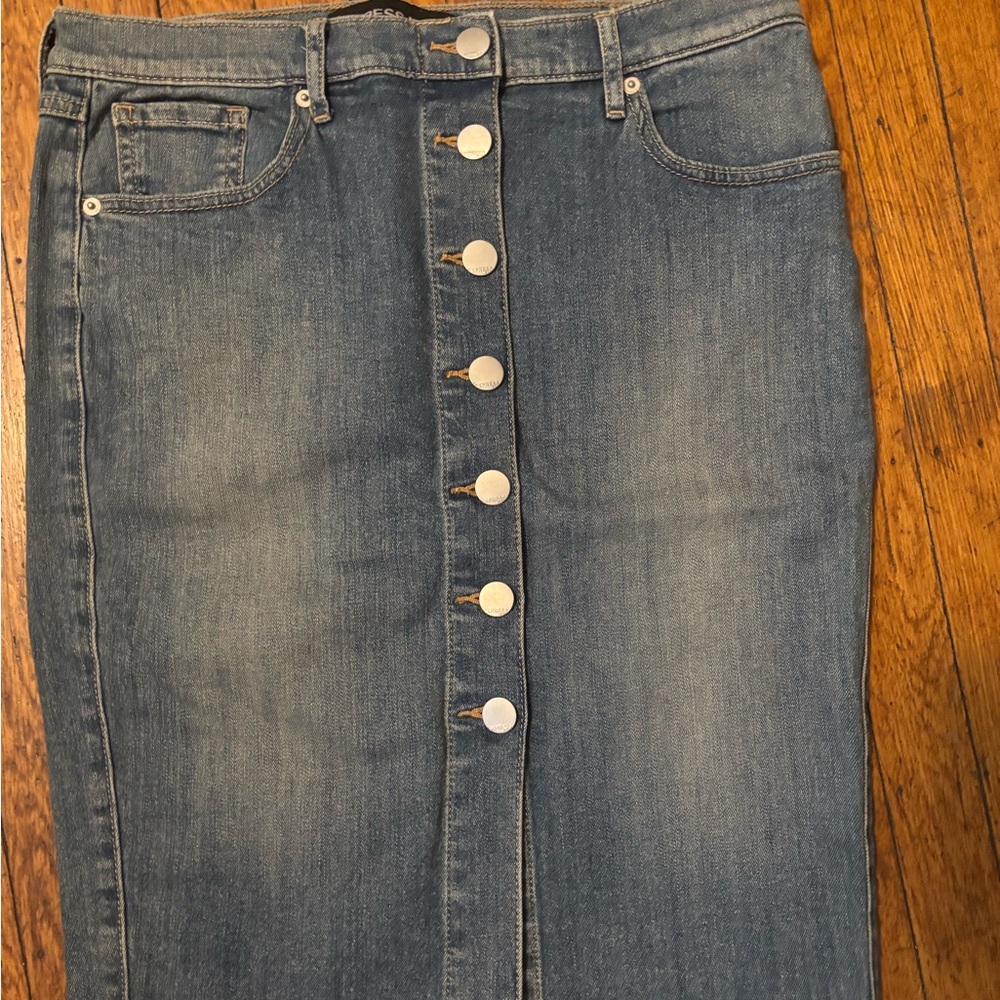 Express Button Skirt size 8